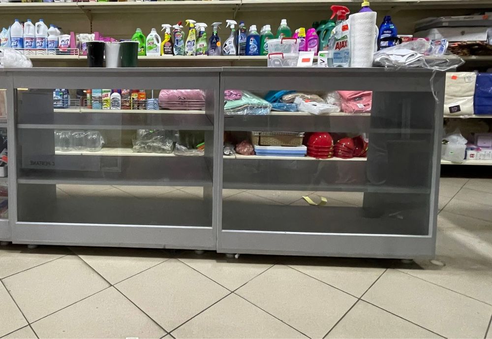 Tejghea din MDF si sticla