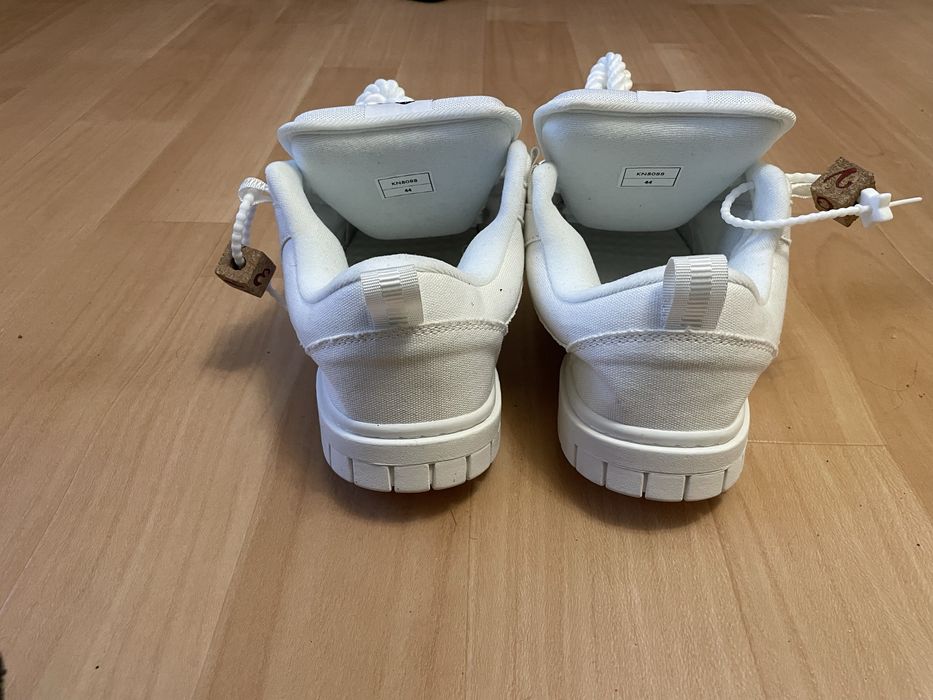 Нрвый кросовки