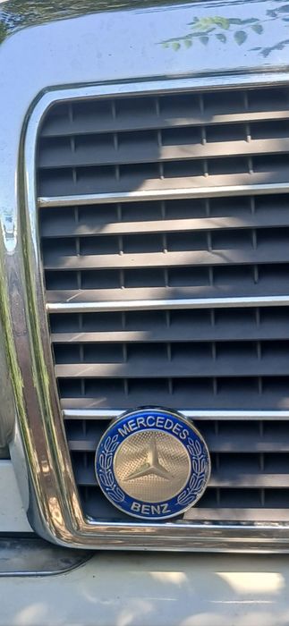 Продам лейбу Mercedes-Benz