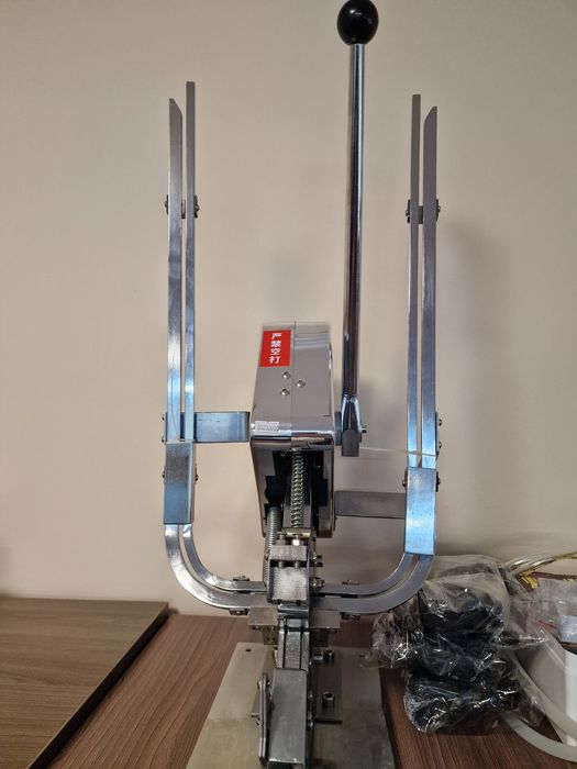 Клипсатор двухскрепочный