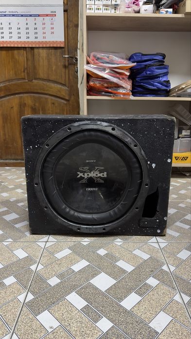 есть два сабвуферы