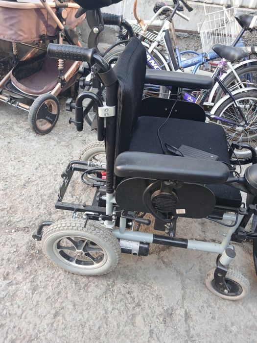 Продам  инва каляску