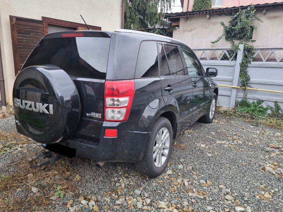 Vând Suzuki Grand Vitara  4x4
