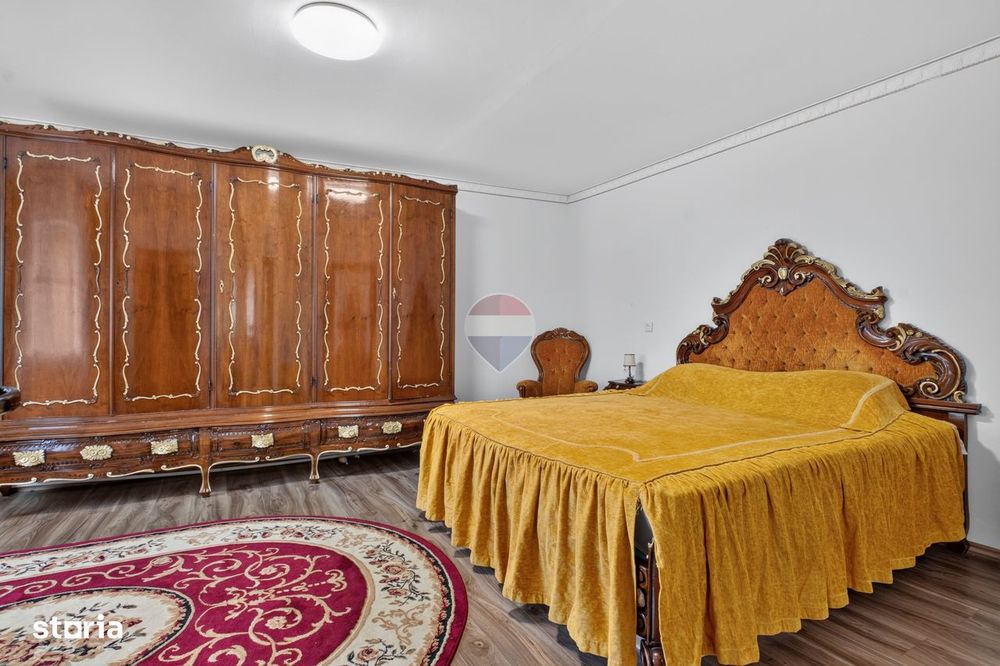 Casă complet renovată în zona ultracentrală | Pecica