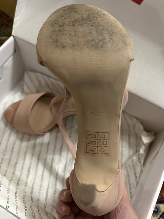 Кожаные босоножки Aldo