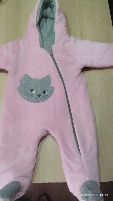 Продам костюм для девочки