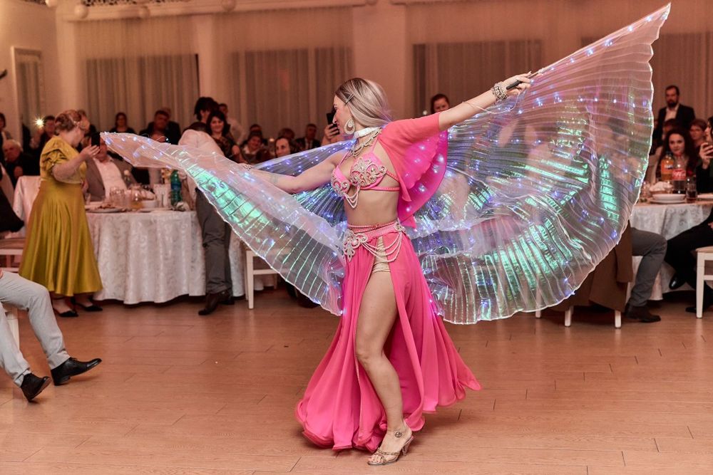 Dansatoare orientala evenimente surpriza Bellydance show dans oriental