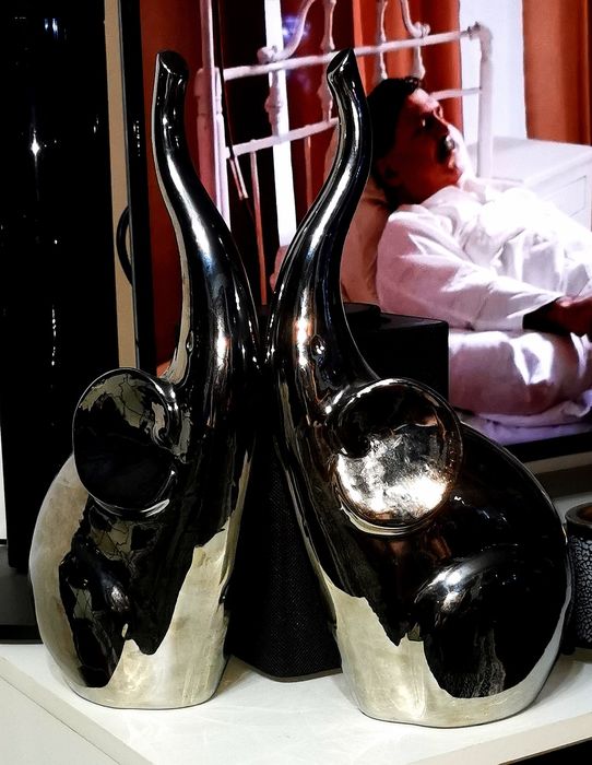 Большие статуэтки слонов