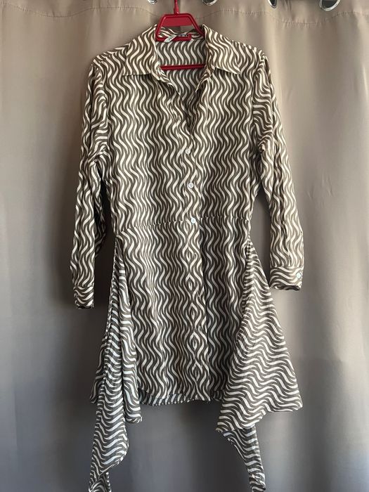 Рокля-риза “Zara “.