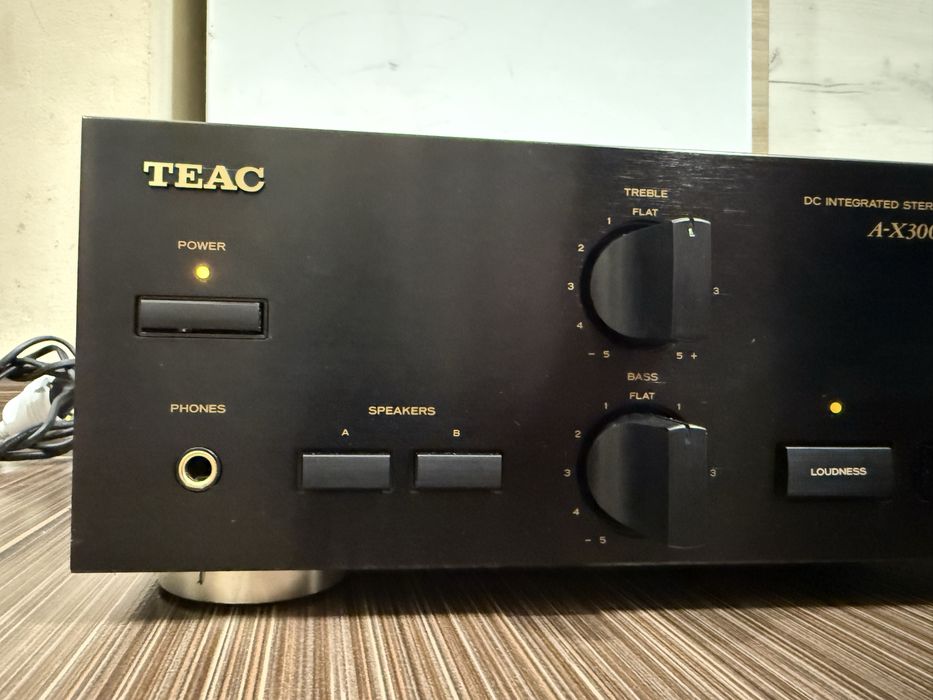 Teak A-X3000 Стерео усилвател