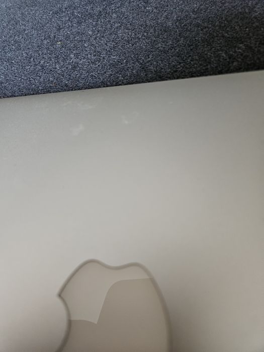 лаптоп Macbook Air 13"