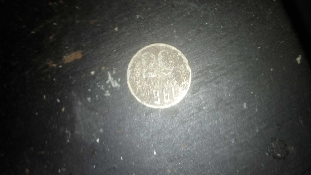 Монети банкноти стари различни