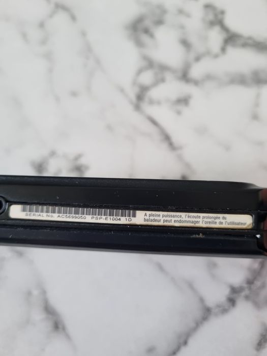 Vând PSP modat cu 51 de jocuri - Preț negociabil