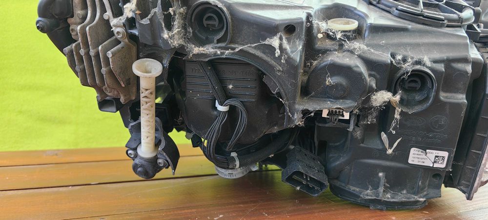 Фар за BMW 7 G11 G12 Laser / БМВ 7 Г11 Г12 Лазер - За части