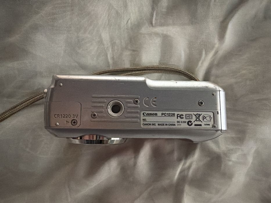 Срочно продам камеру Canon PC1226