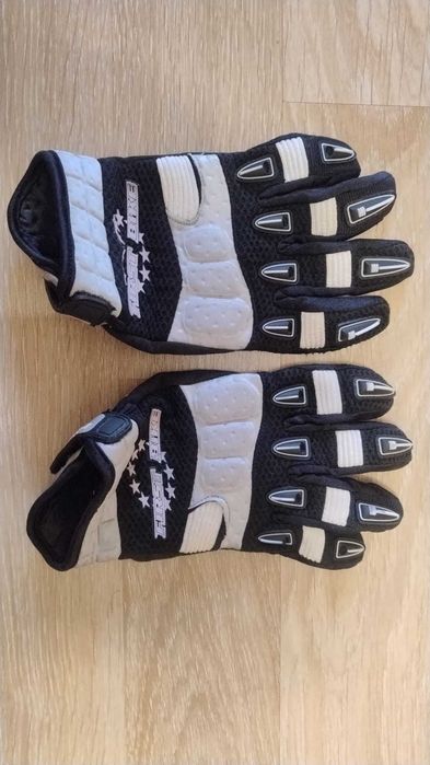 Mănuși moto Alpinestars GP Pro mărimea L și First Bike mărimea M