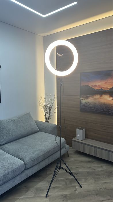 Продам кольцевую LED лампу