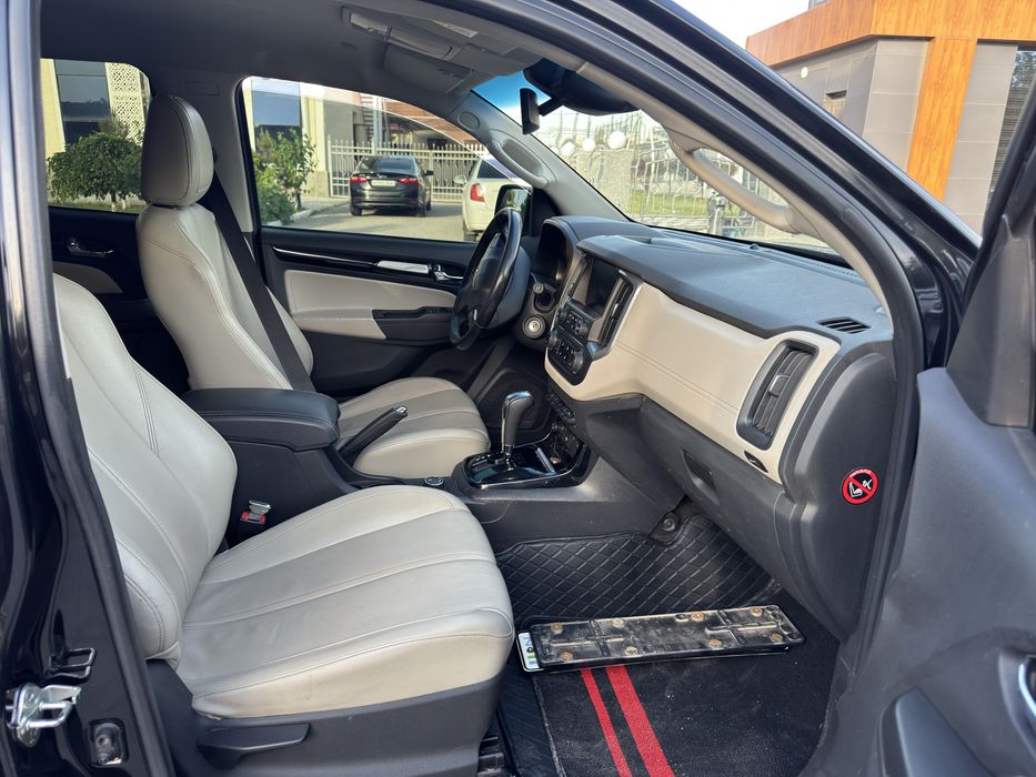 Traiblazer sotiladi srochno