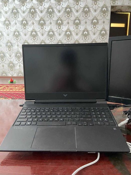 srochno prodoyotsa igravoy noutbuk hp victus 15