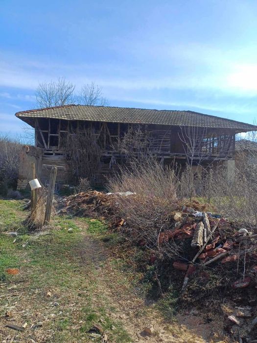 1819-Продава се къща в село Топчии!