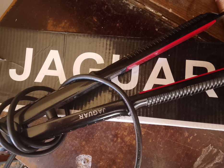 Sochni tekishlash uchun ayollar dazmoli