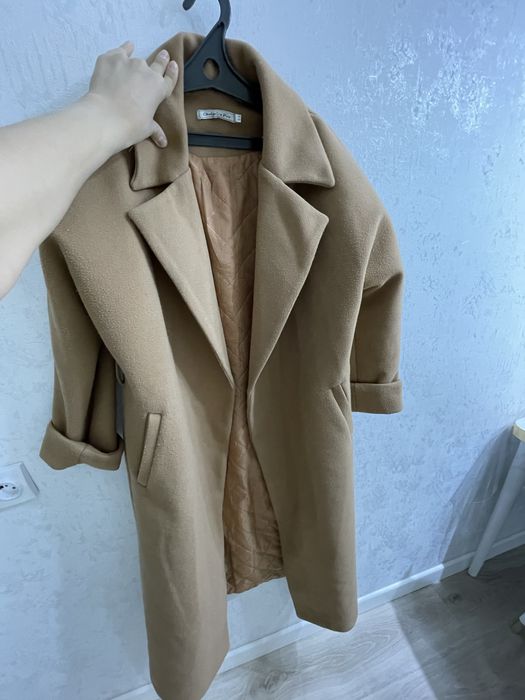 Продам пальто на осень