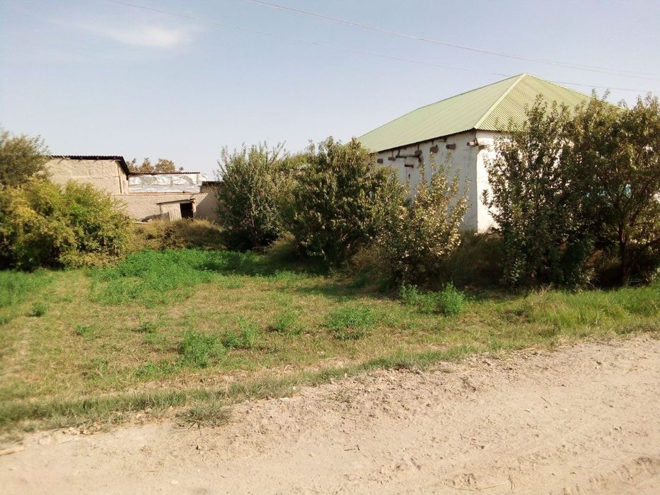 Uchastka sotiladi tez va arzon