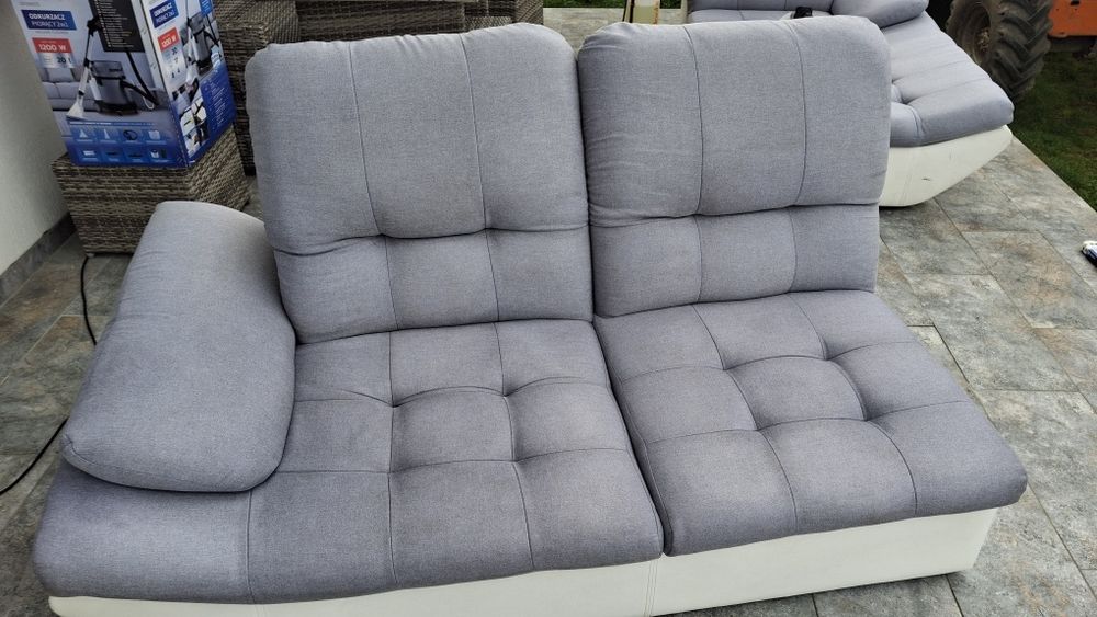 Ofer servicii de curățare profesională a tapițeriei la domiciliu