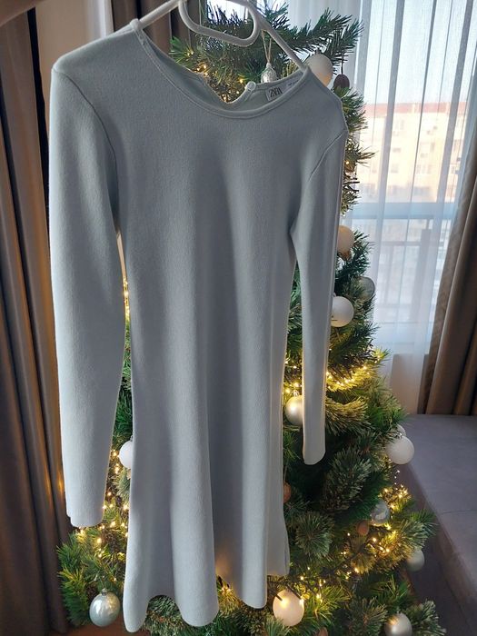 Рокля с дълъг ръкав Zara