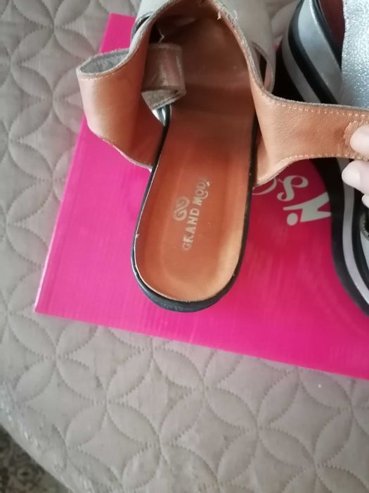 Дамски обувки 39номер,естествена кожа на фирма Гранд мода.