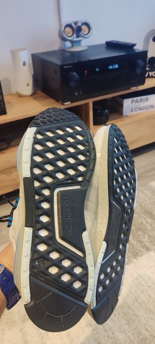 Vand Adidas NMD V3..