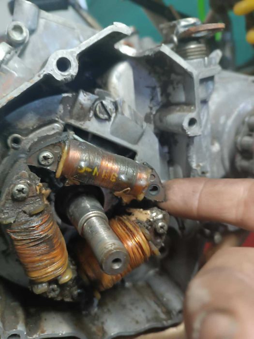 Yamaha DT 125 за части. Продава се ЦЯЛ !!!