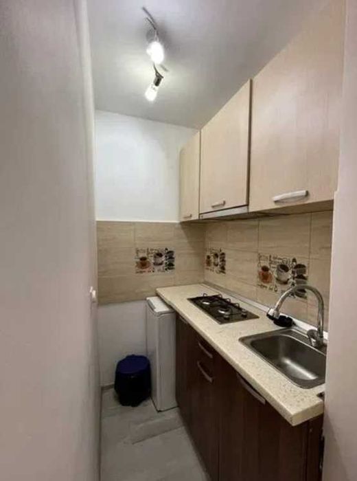 Дава се под наем Едностаен апартамент в Пловдив, Център - 24 кв.м за 102 € - Снимка #1