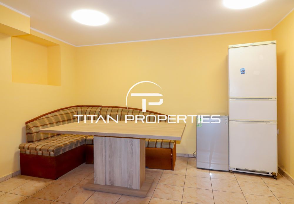 Дава се под наем Двустаен апартамент в Варна, Трошево - 50 кв.м за 383 € - Снимка #1