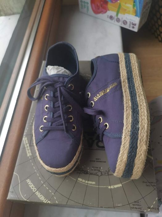 tenisi de la Napapijri, mas. 36,cu talpa inalta