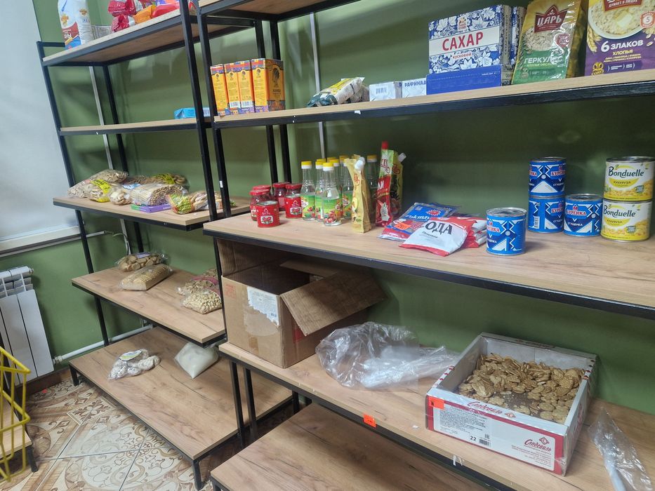 Продам стлажи и полки