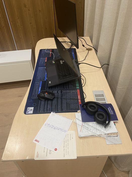 Компьютерный стол