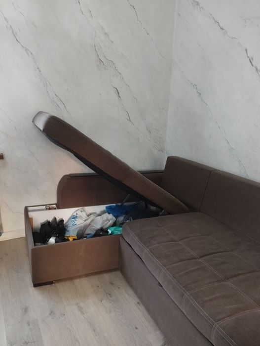 Гостиный диван б/у