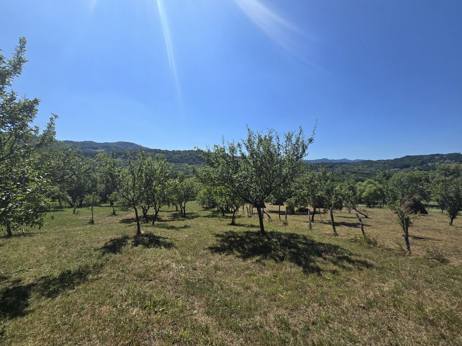 Teren intravilan Corbi  , Arges , Mănăstirea Corbii de Piatra