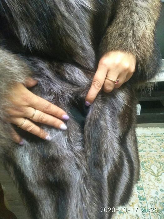 Продам шубу енот новая