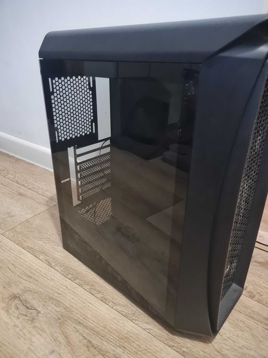 Корпус AeroCool One Frost