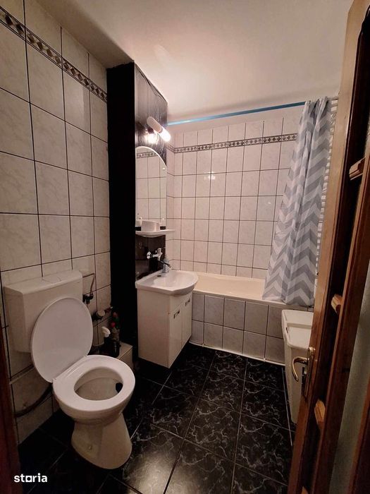 Apartament cu 3 camere decomandate, Obcini