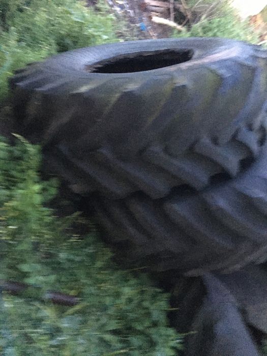Vand cauciucuri de pe o combina ce 14