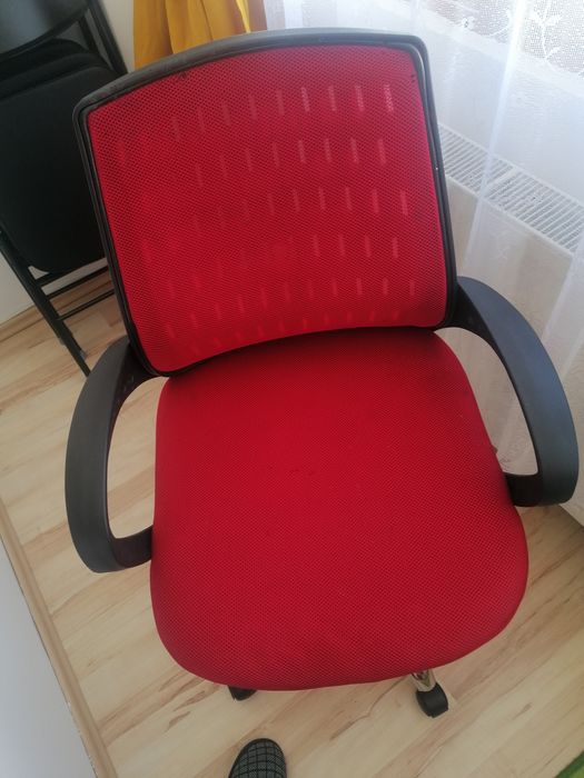 Vând scaun birou