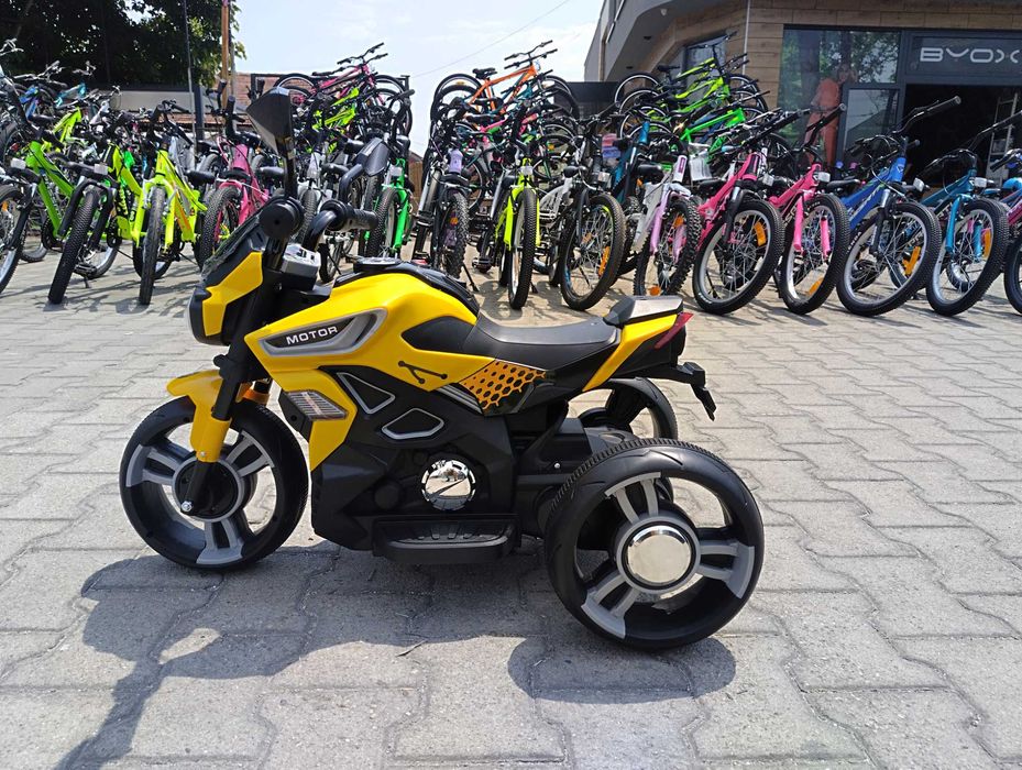 US Акумулаторен мотор COLOMBO жълт