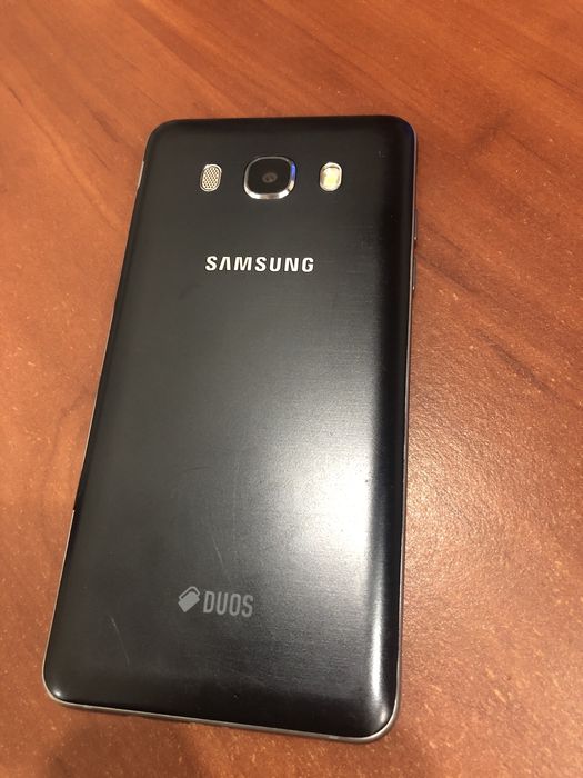 Samsung j5 в очень хорошем состояний