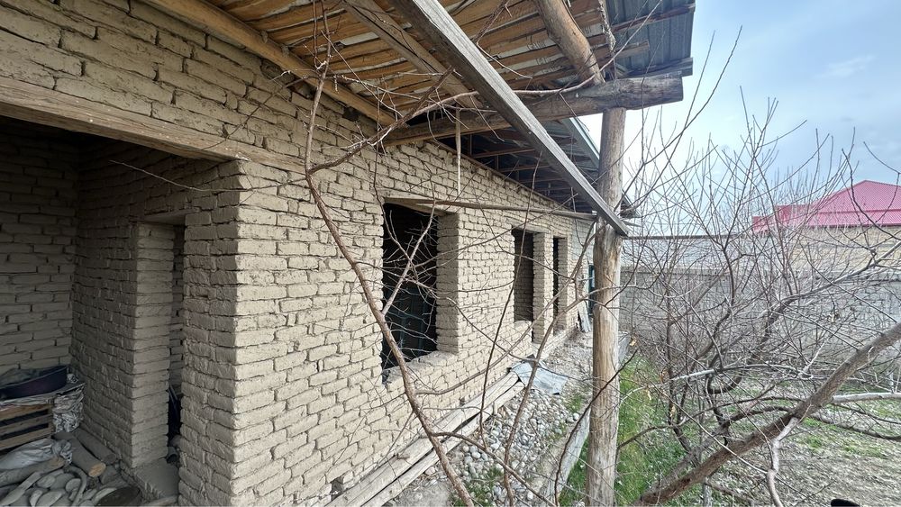 Участка Мустакиллик махалласида( тошкент магазинидан кирилад)