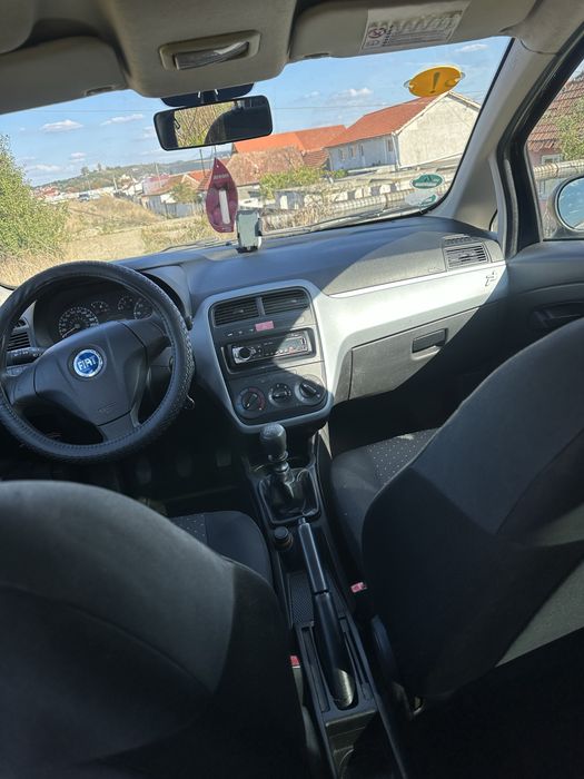 Fiat  punto ……..