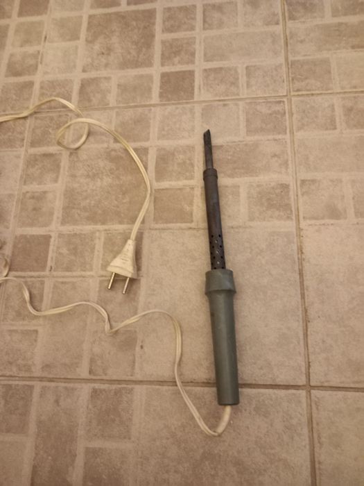 Руски    поялник