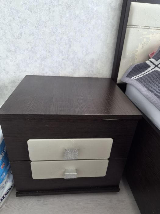 Продам спальный гарнитур.